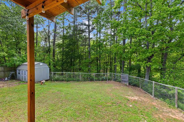 620 Town Oaks Cir, Kilgore, TX 75662