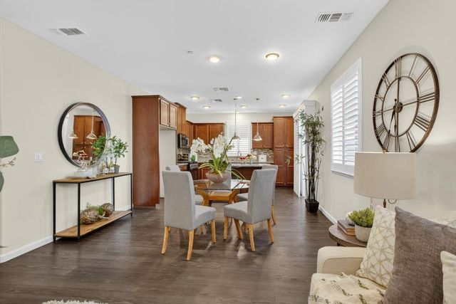 8733 Nakota Way, Sacramento, CA 95828