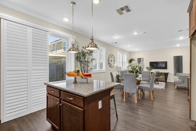 8733 Nakota Way, Sacramento, CA 95828