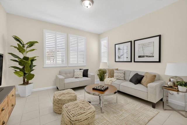 8733 Nakota Way, Sacramento, CA 95828