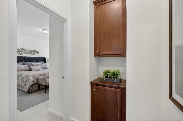 8733 Nakota Way, Sacramento, CA 95828