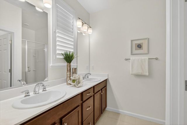 8733 Nakota Way, Sacramento, CA 95828