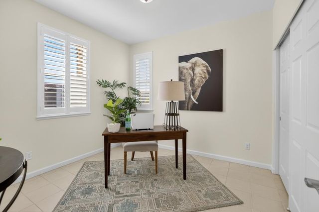 8733 Nakota Way, Sacramento, CA 95828