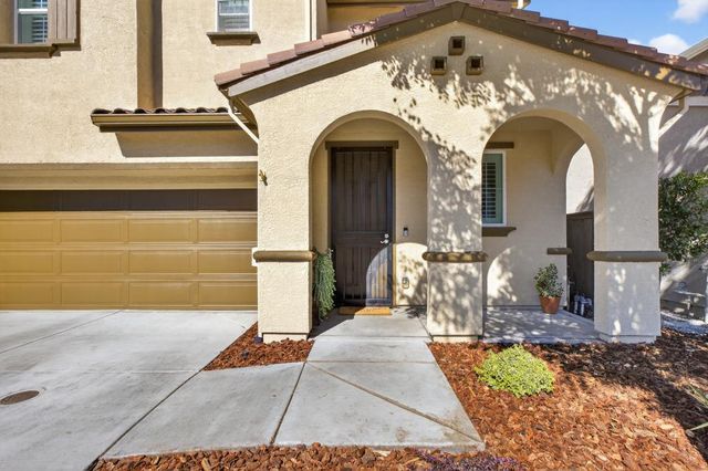 8733 Nakota Way, Sacramento, CA 95828