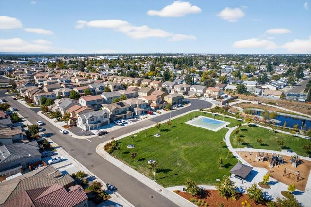 8733 Nakota Way, Sacramento, CA 95828