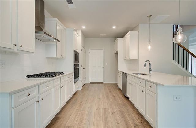 291 Arnewood Circle, Mcdonough, GA 30253