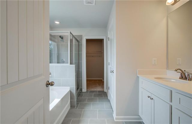 291 Arnewood Circle, Mcdonough, GA 30253