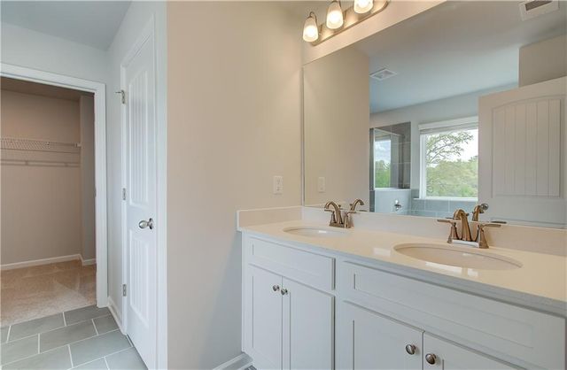 291 Arnewood Circle, Mcdonough, GA 30253