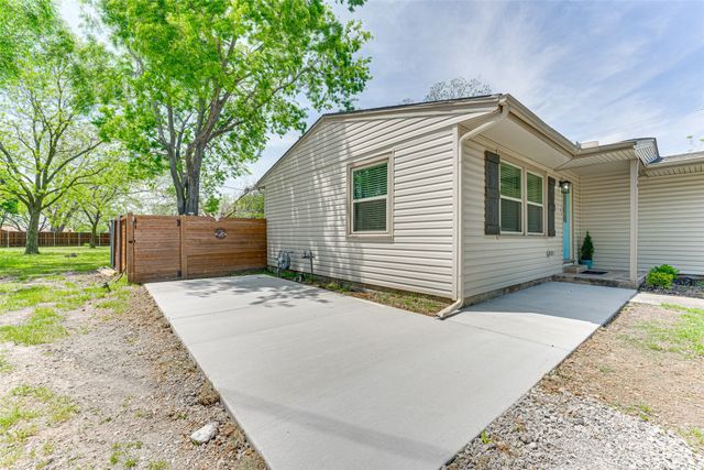 206 College Street, Forney, TX 75126