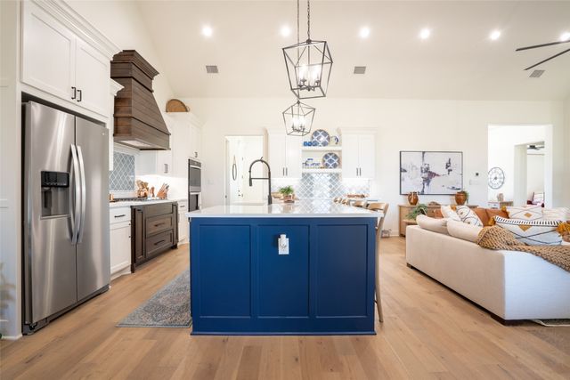 2521 Birchwood Drive, Granbury, TX 76049