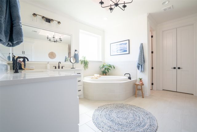 2521 Birchwood Drive, Granbury, TX 76049