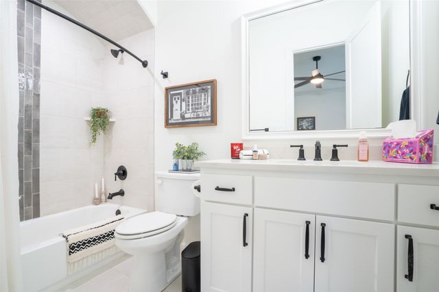 2521 Birchwood Drive, Granbury, TX 76049