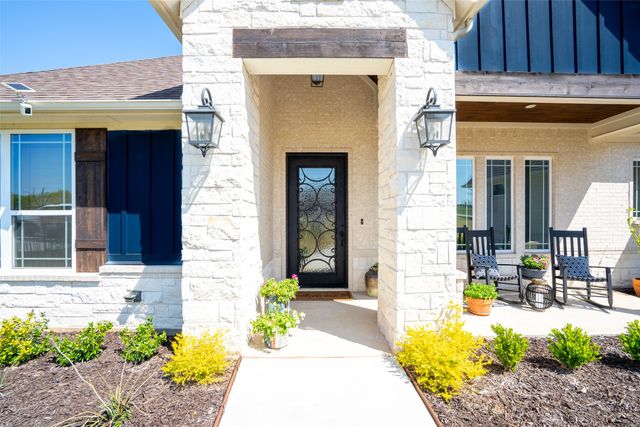 2521 Birchwood Drive, Granbury, TX 76049