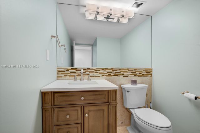 2500 E Las Olas Blvd 408, Fort Lauderdale, FL 33301