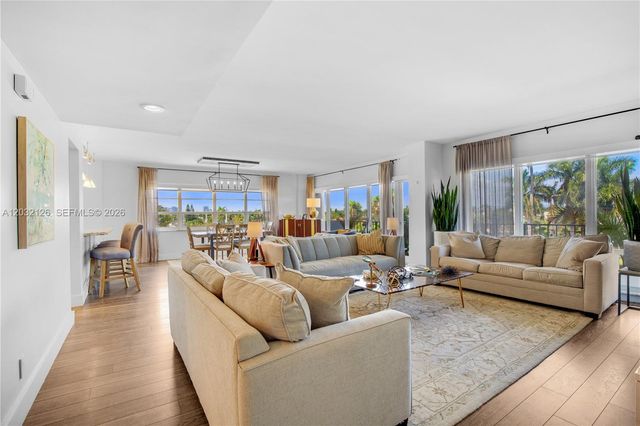 2500 E Las Olas Blvd 408, Fort Lauderdale, FL 33301