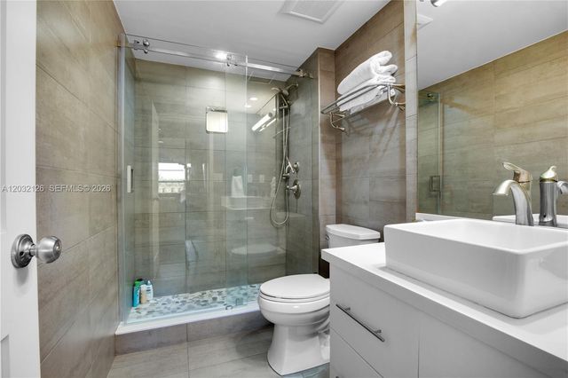2500 E Las Olas Blvd 408, Fort Lauderdale, FL 33301