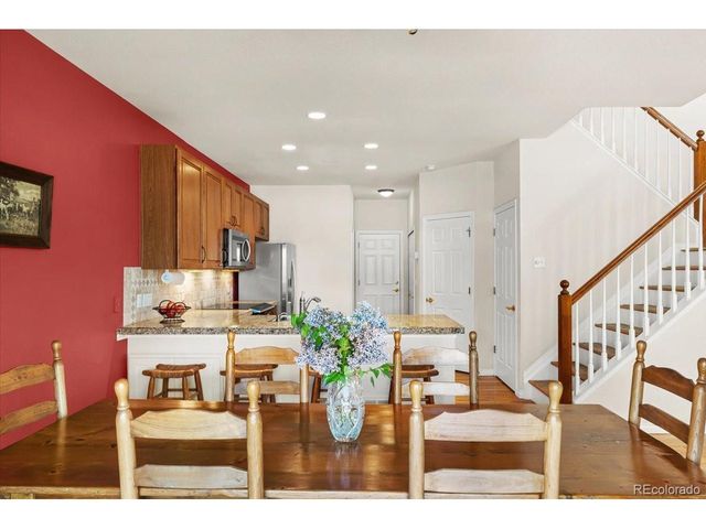 6091 W Utah Ln, Lakewood, CO 80232