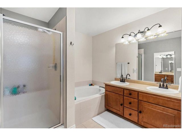 6091 W Utah Ln, Lakewood, CO 80232