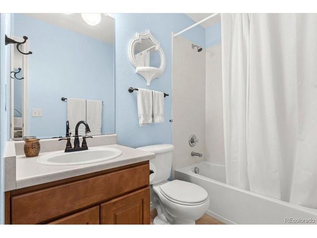 6091 W Utah Ln, Lakewood, CO 80232