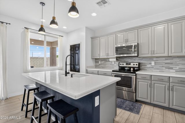 1762 E CIELO AZUL Way, San Tan Valley, AZ 85140