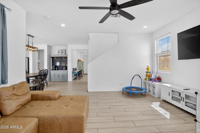 1762 E CIELO AZUL Way, San Tan Valley, AZ 85140