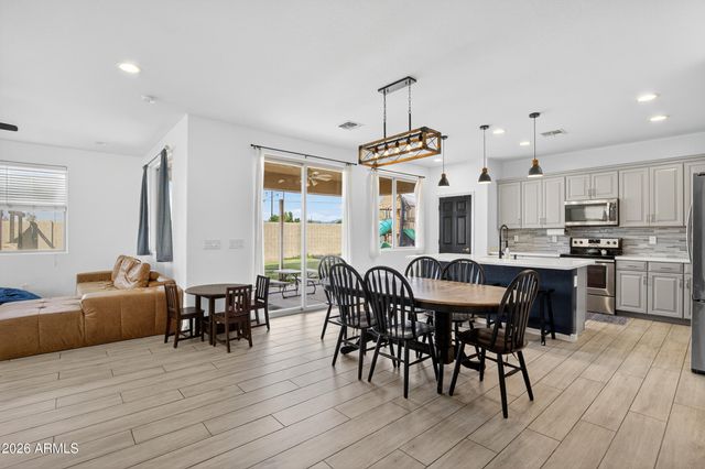 1762 E CIELO AZUL Way, San Tan Valley, AZ 85140