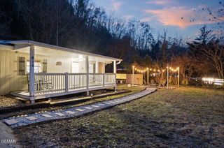 814 Gnatty Branch Road, Sevierville, TN 37876