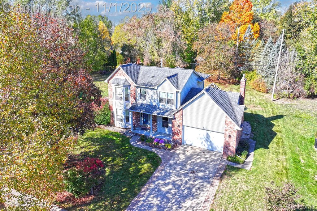 6893 Mountain Drive, Troy, MI 48098