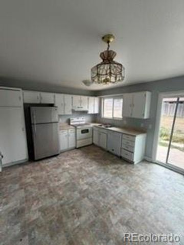 9748 Clayton Circle, Denver, CO 80229