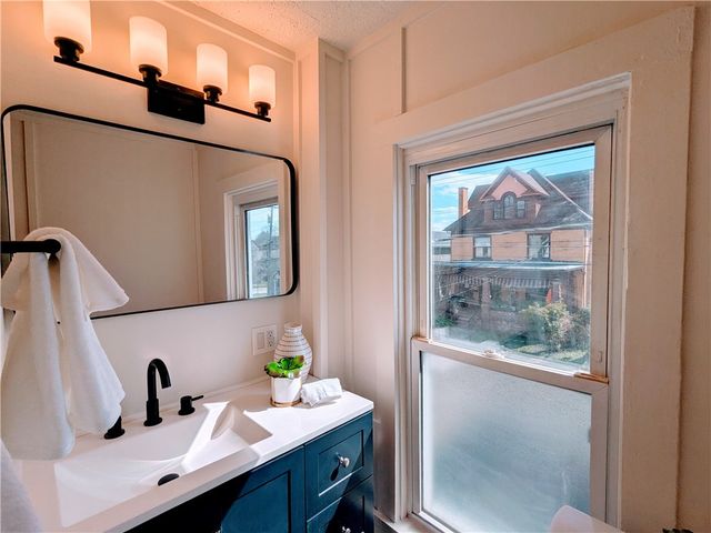 310 E Penn, City Of But Sw, PA 16001