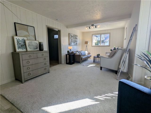 310 E Penn, City Of But Sw, PA 16001