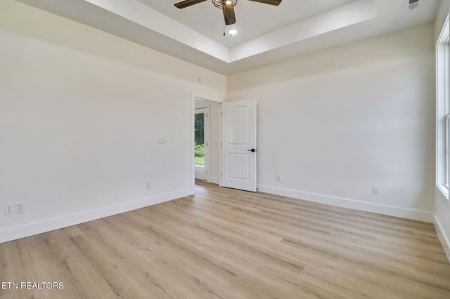 1468 Taylor Place Rd, Jamestown, TN 38556