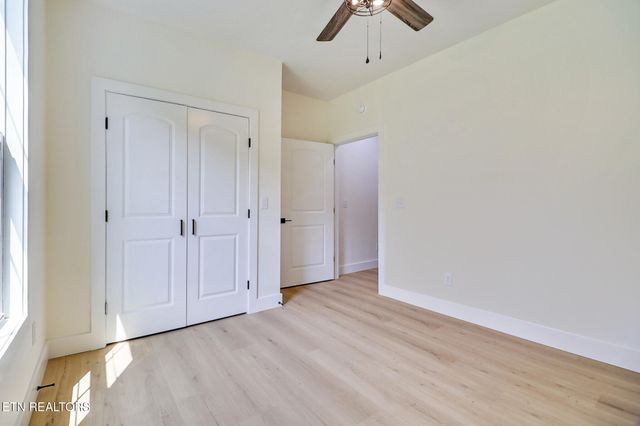 1468 Taylor Place Rd, Jamestown, TN 38556
