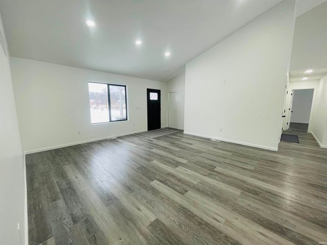 23884 Oak Dale Street, Elkhart, IN 46516