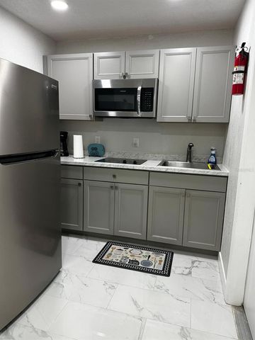 1159 FUNDY ROAD, Venice, FL 34293