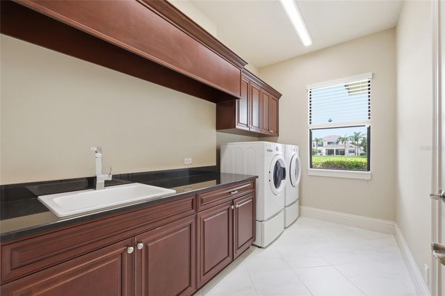 12102 MONTALCINO CIRCLE, Windermere, FL 34786