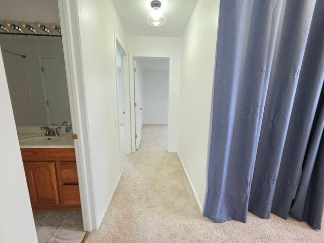 170 Half Moon Circle, Aurora, IL 60504