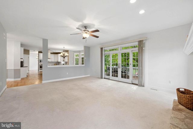 3 DIONIS CT, Pennington, NJ 08534