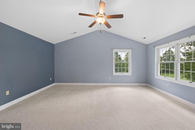 3 DIONIS CT, Pennington, NJ 08534