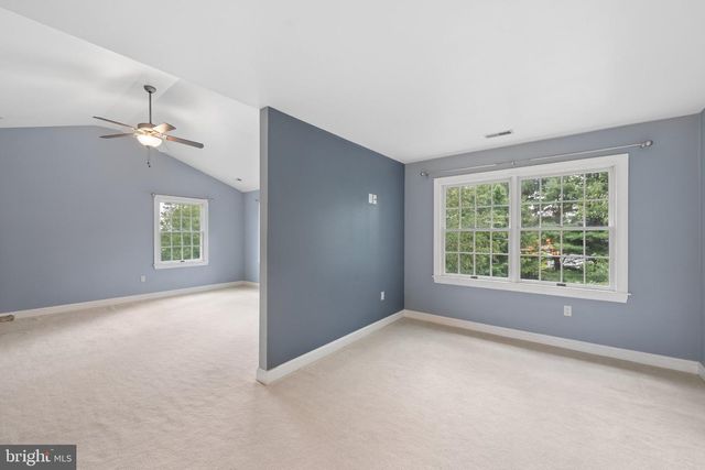 3 DIONIS CT, Pennington, NJ 08534
