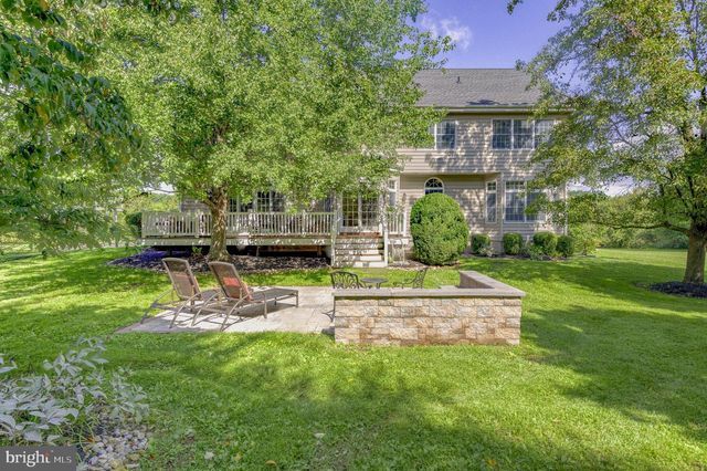 3 DIONIS CT, Pennington, NJ 08534