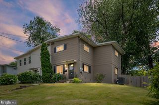 10623 MAPLE ST, Fairfax, VA 22030
