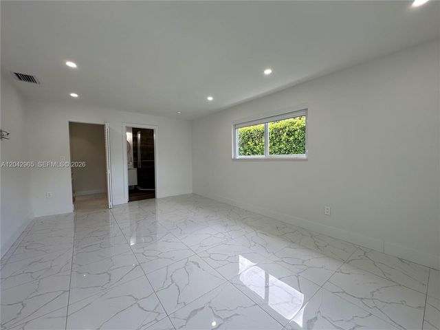 10010 SW 162nd St, Miami, FL 33157