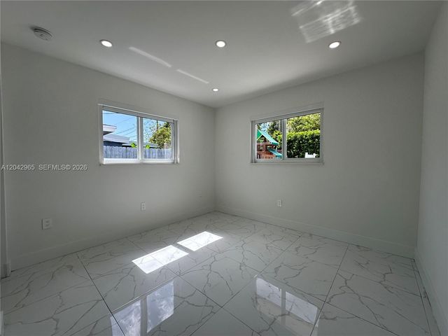 10010 SW 162nd St, Miami, FL 33157