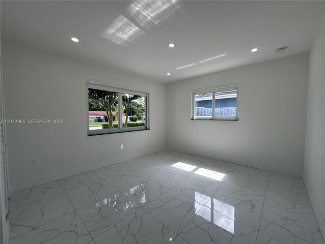 10010 SW 162nd St, Miami, FL 33157