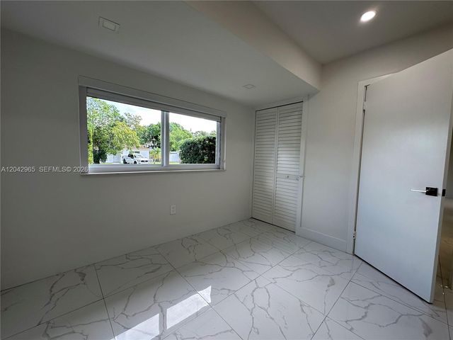 10010 SW 162nd St, Miami, FL 33157