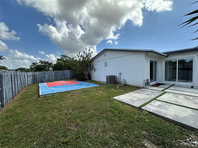 10010 SW 162nd St, Miami, FL 33157