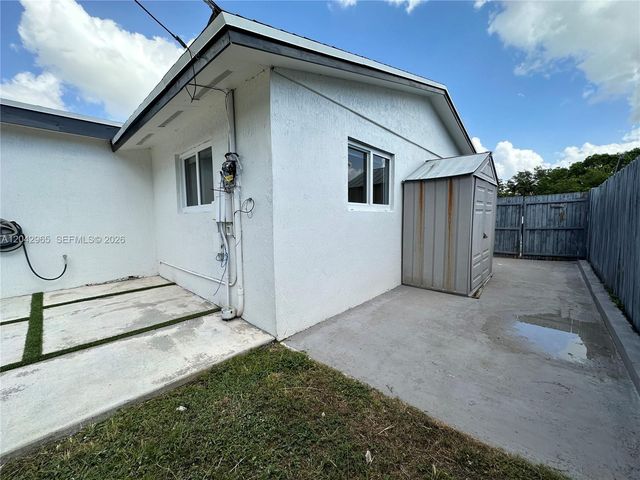 10010 SW 162nd St, Miami, FL 33157