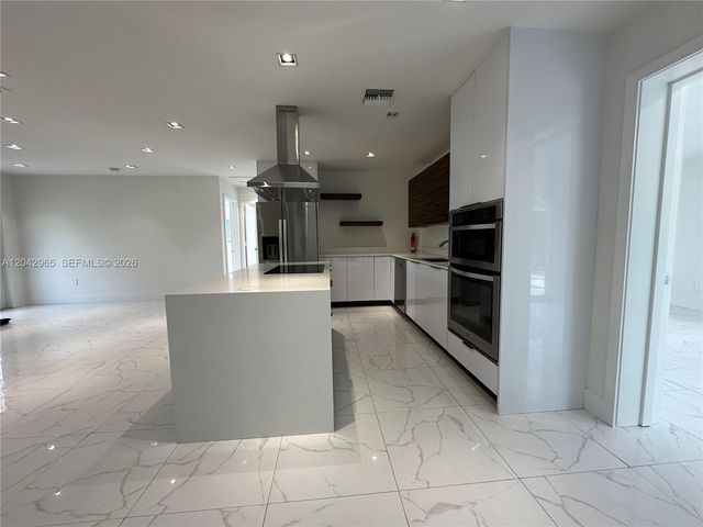 10010 SW 162nd St, Miami, FL 33157