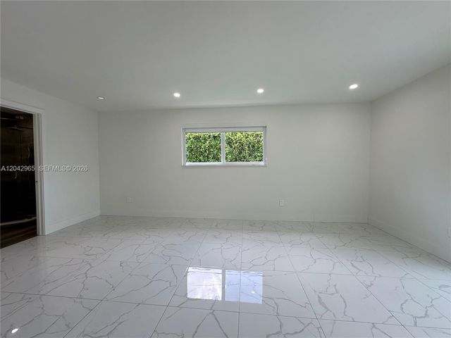 10010 SW 162nd St, Miami, FL 33157
